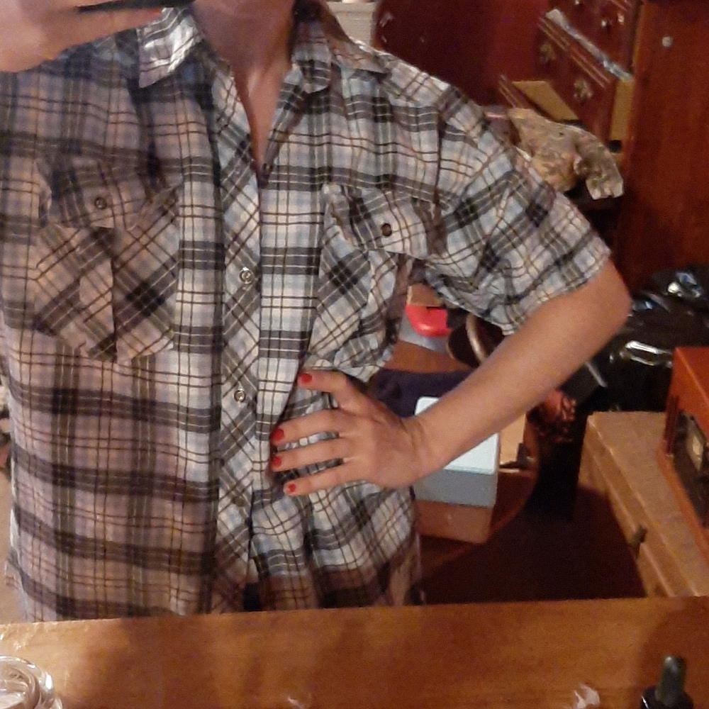 Shirt - Picture 4 of 8